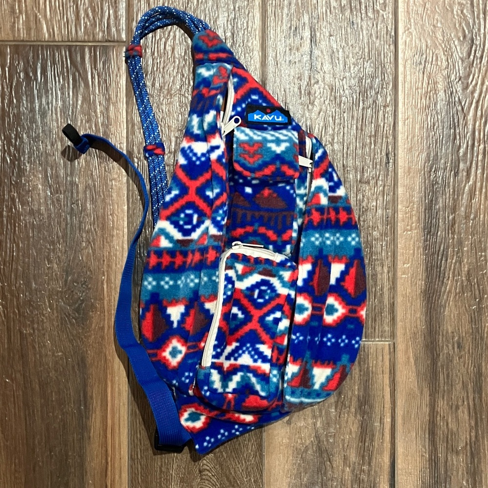 Kavu Tribal Print Sling Bag in Blue and Red🍃🍃🍃💕💕💕❤️❤️❤️